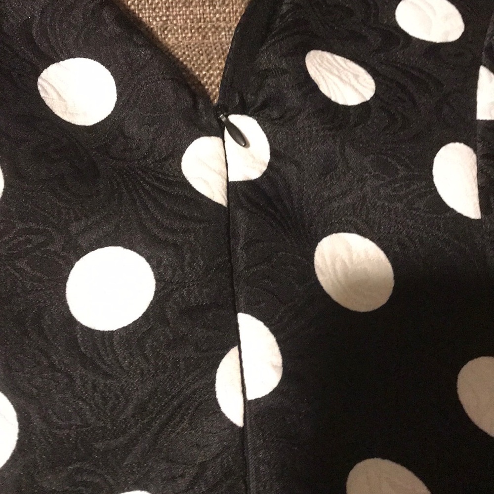 Dress - Picture 5 of 10
